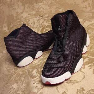 Jordan Kids Stylish Black and Red  Sneakers Size 3.5